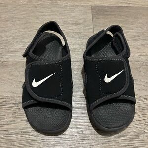 Toddler Nike Sandals! 👟